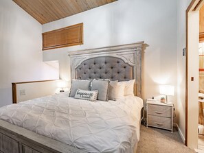 2 soverom, strykejern/-brett, wi-fi (inkludert) og sengetøy