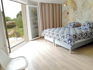 4 chambres, fer et planche à repasser, Wi-Fi, draps fournis