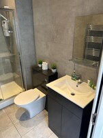 Apartment, 1 Double Bed with Sofa bed, Non Smoking, Kitchen | Bathroom | Hair dryer, towels, soap, shampoo