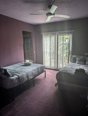 1 dormitorio, escritorio, tabla de planchar con plancha y wifi gratis