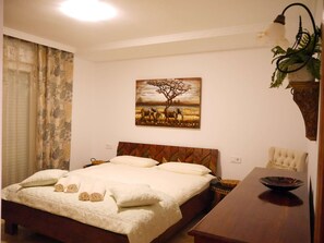 Cortinas blackout y sistema de insonorización