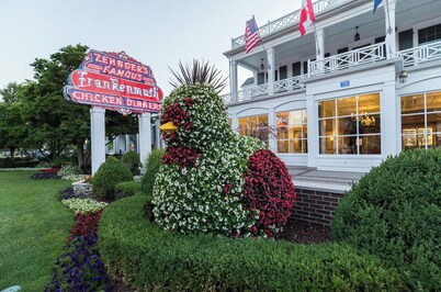 Best of both worlds! Stylish home minutes from Downtown with all the amenities!