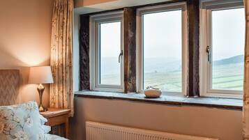 3 bedrooms, free WiFi, bed sheets