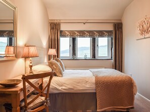 3 chambres, Wi-Fi gratuit, draps fournis