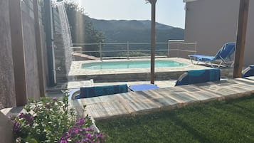 Utomhuspool