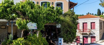 Land Of Olive A traditional stone housewith pool in Ano Styra
