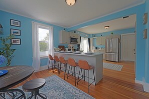 Mikrowelle, Ofen, Herdplatte, Geschirrspüler