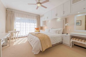 3 chambres, fer et planche à repasser, Wi-Fi, draps fournis