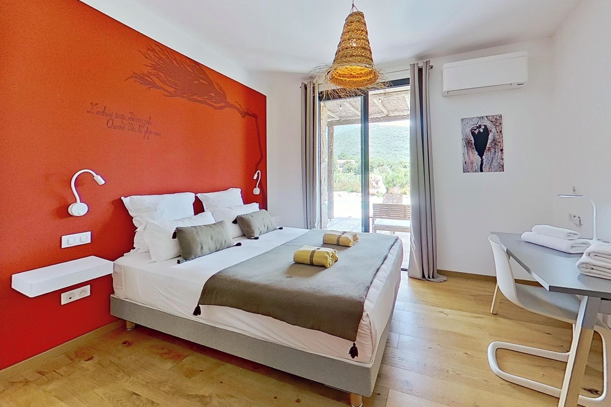 豪華別墅, 2 間臥室, 私人泳池, 山景 | 2 間睡房、遮光窗簾/窗簾、隔音、熨斗/熨衫板