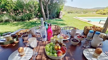 Kontinental frokost hver dag (EUR 17 per person)