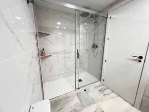 Hair dryer, towels