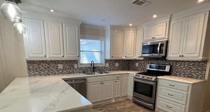 Charming 4-bedroom ranch lake house in lovely Newellton with all amenities!