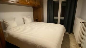 2 chambres, lit parapluie, Wi-Fi, draps fournis