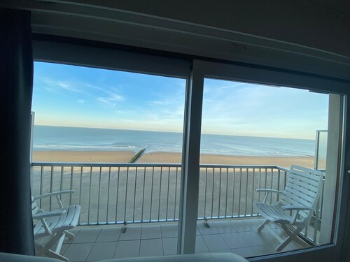 A&S Sea View 1, cozy 2 bedroom apartment located close to Bruges