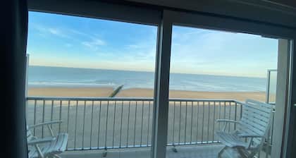 A&S Sea View 1, cozy 2 bedroom apartment located close to Bruges