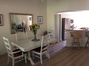 Dining - Tropical Setting, Bonita Beach with 34 Acre Private Island (Bonita Springs)