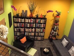 Interior - Balloon Fiesta 3-Story Loft downtown w/ gated security & jacuzzi bathtub. (Albuquerque)