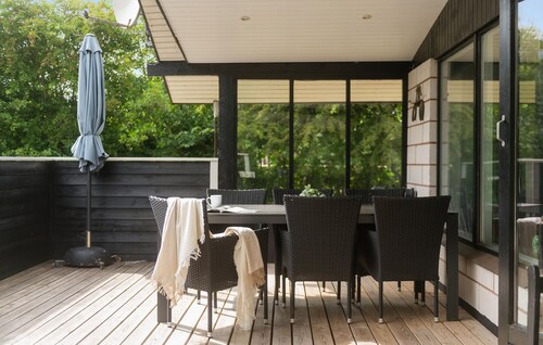 Lovely home in Hemmet with sauna