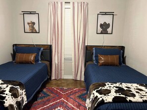 3 dormitorios, tabla de planchar con plancha, wifi gratis y ropa de cama