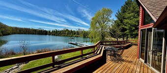Lakefront 5BR,3bath, private lake,nature lovers dream, Big home near Frankenmuth