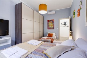 2 chambres, fer et planche à repasser, Wi-Fi, draps fournis