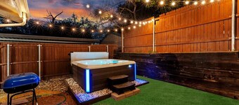 The Hidden Gem: Gig Speed Internet, Private Hot Tub, near DFW and major highways