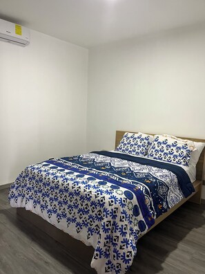 2 bedrooms, WiFi, bed sheets