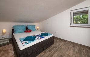 2 bedrooms, free WiFi, bed sheets - Cozy apartment in Peroj with WiFi (Peroj)