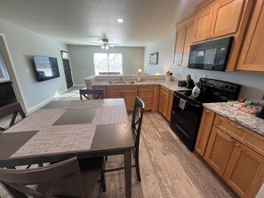 Fridge, microwave, oven, stovetop - NEW! Prime Location to Casino Excitement with 2 King Beds and No Cleaning Fees. (Thackerville)