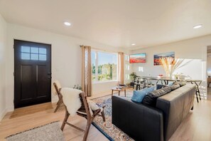 Living area - Bryce Zion Vacation (Kane County)