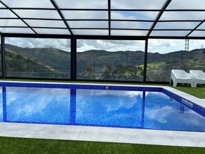 Piscine intérieure, piscine chauffée