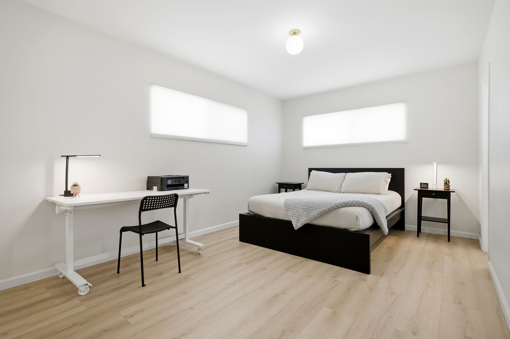 5 habitaciones, escritorio, wifi y ropa de cama 