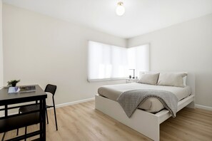 5 chambres, bureau, Wi-Fi, literie fournie