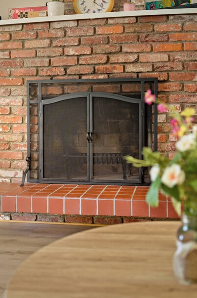 Newly renovated 3 bdr home. Just 15 min to the beach, 24 hour pancakes & SpaceX.