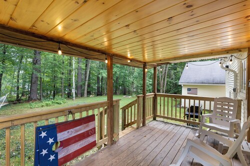 Gorgeous house on Highland Lake next to Pleasant Mountain!