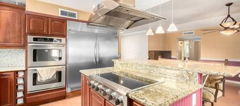 3-bedroom house in superb Glendale with AC, WiFi. Enjoy your stay