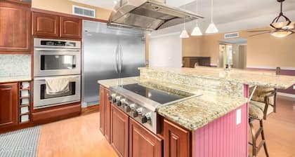 3-bedroom house in superb Glendale with AC, WiFi. Enjoy your stay