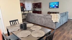 Interior - Spacious townhome ideally located in Grayson with private backyard. Sleeps 8 (Grayson)