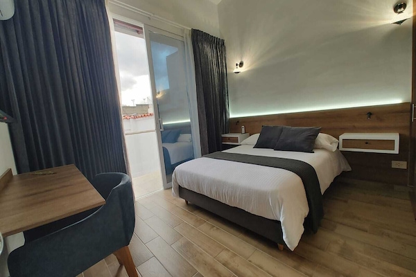 Deluxe Double Room, Private Bathroom | Blackout drapes, free WiFi