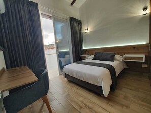 Blackout curtains, free WiFi - Valymar Inn (Cali)