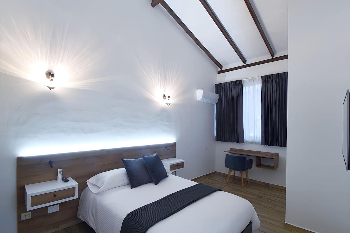 Superior Double Room, Private Bathroom | Blackout curtains, free WiFi