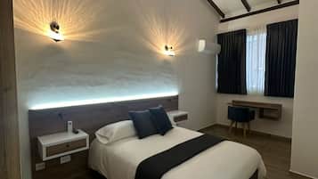 Blackout curtains, free WiFi