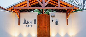 YELLOW HOUSE - (House for up to 8 people.)