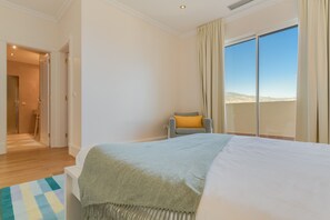 3 Schlafzimmer, BĂŒgeleisen/BĂŒgelbrett, Reisekinderbett, kostenloses WLAN