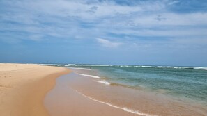 Beach nearby, sun-loungers, beach towels