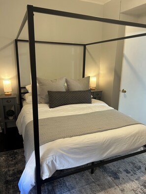3 chambres, fer et planche à repasser, Wi-Fi, draps fournis