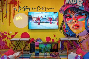 Children's area - Entire home Luxury K-Stay 4BR En Suite Gameroom Near LA Disney Universal (Glendora)