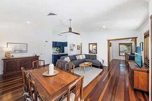 Smart TV - Resort Living: 2BR Apt with Pool in Heart of Noosa (Noosa)