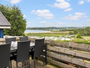 House | Outdoor dining - 8 Person Holiday Park Home in Vipperod (Vipperod)