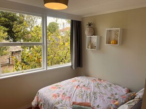 2 soverom, strykejern/-brett, wi-fi (inkludert) og sengetøy